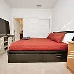 Luxury 3 Bedroom House Near Sacramento Airport